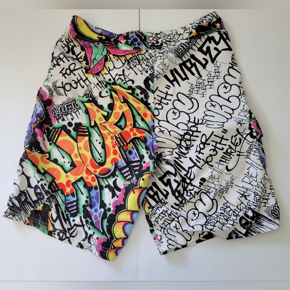 Hurley Vibrant Graffiti-Print Skater Summer Vacation Maximalist Board Shorts - Picture 2 of 9